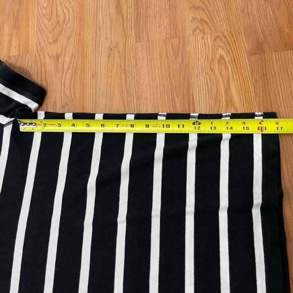 EUC Men’s Size Small EXPRESS Striped Polo Shirt 100% Cotton In Black & White - Picture 11 of 11